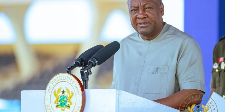 PREZ. MAHAMA PRESENTS SUPPORT PACKAGE TO FAMILIES OF HELICOPTER CRASH VICTIMS