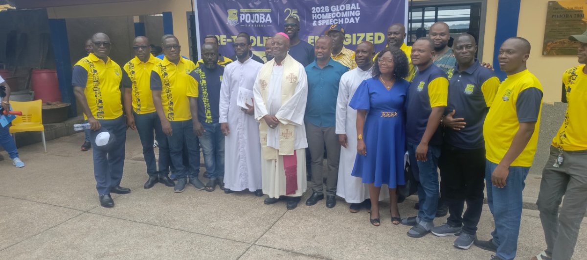 2001 POJOBA Year Group members and school authorities